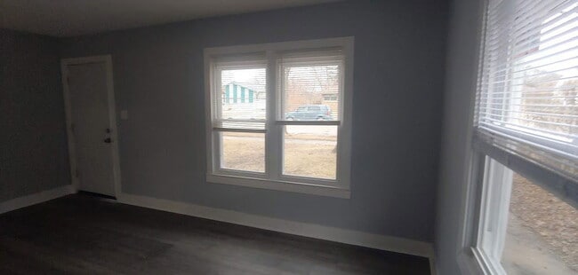 Photo - 5955 N 79th St