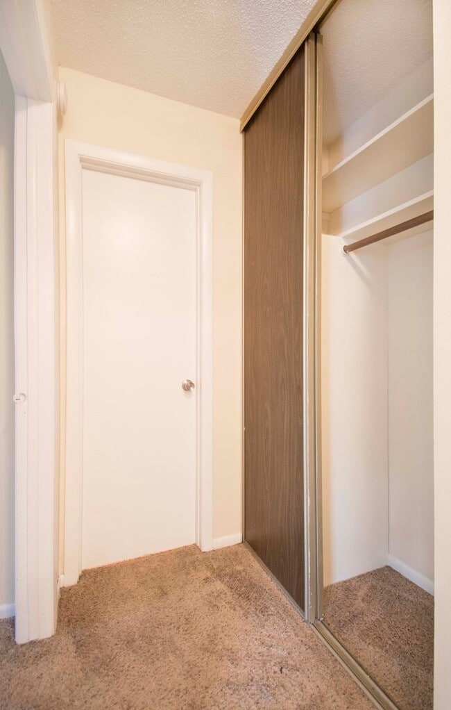 Photo - Bay Pointe Apartments