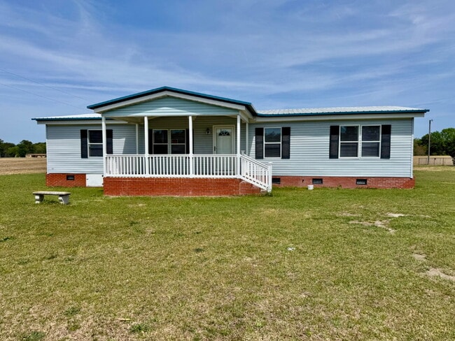 Building Photo - SPACIOUS & IMMACULATE! 3 BR | 2 BA DOUBLEWIDE ON .77 ACRE *MT OLIVE*