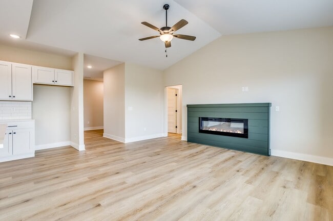 Photo - 1025 W Long Path Ct