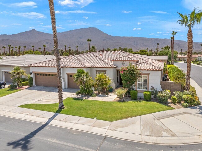 Photo - 61185 Soaptree Dr