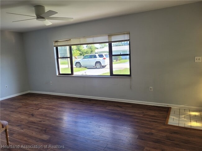 Photo - 1417 Kerry Dr