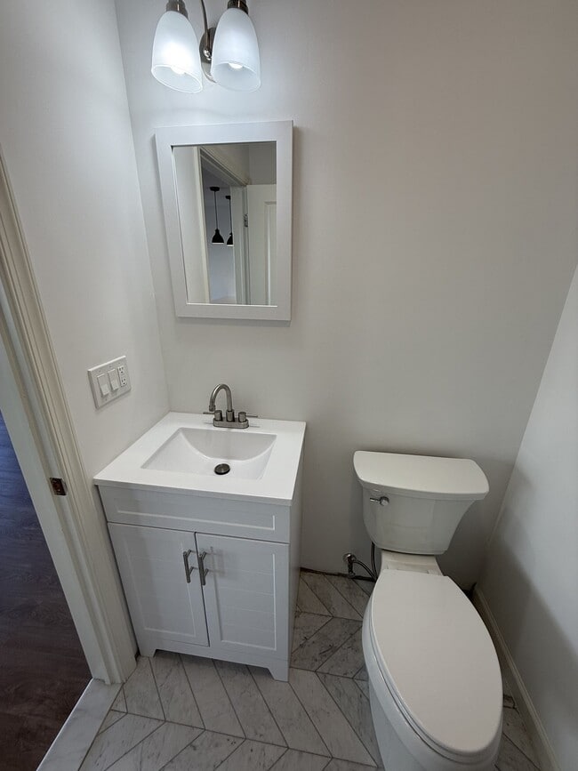 Photo - 176 Pennington Ave Unidad 14