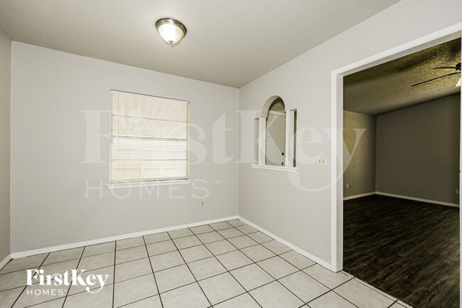 Photo - 218 Long Shadow Ln