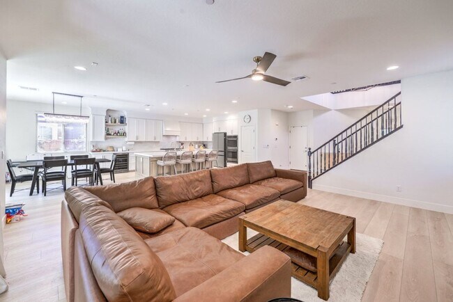 Photo - Elegant 5-Bedroom Henderson Home in the Heart of Green Valley
