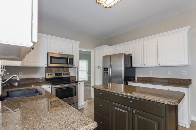 Photo - 8301 Tonawanda Dr