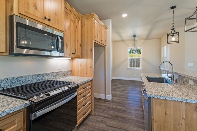 Photo - Large 2 Bed, 2 Bath in Paradise. Available...