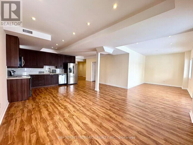 Photo - 53 Mancini Cres