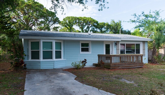 Building Photo - 86 Hurwood Ave