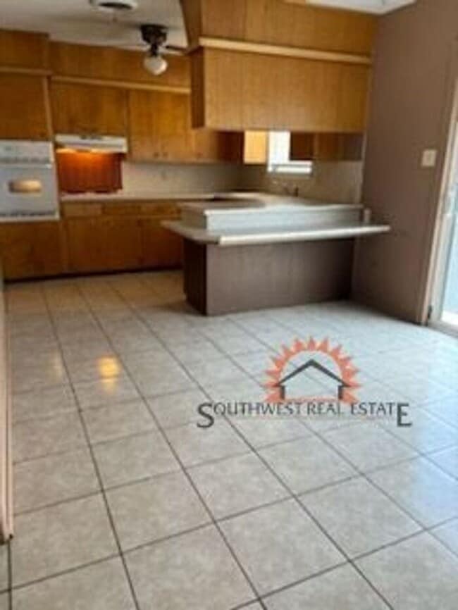 Photo - Spacious 3 bedroom 2 bathroom home.