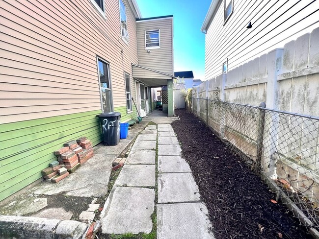 Photo - 502 3rd St Unit 1