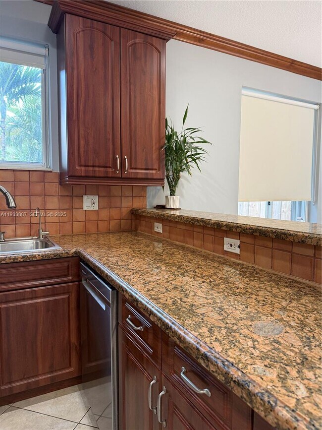 Photo - 1055 NE 85th St