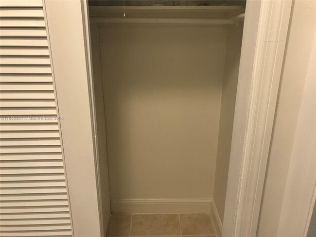 Building Photo - 757 NE 127th St Unit B Rental