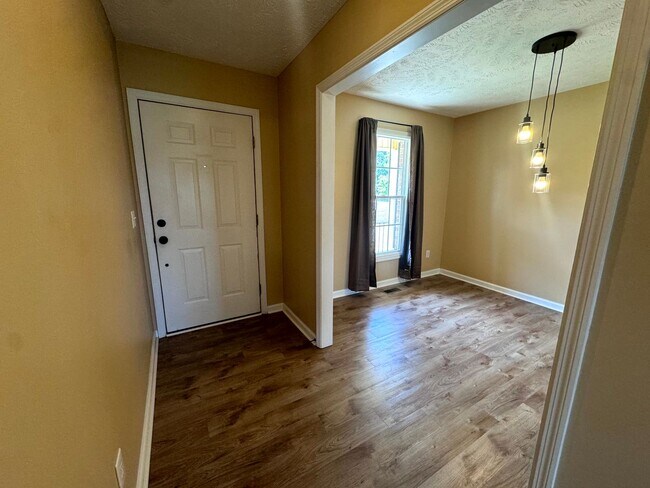 Photo - 109 Belle Boyd Dr