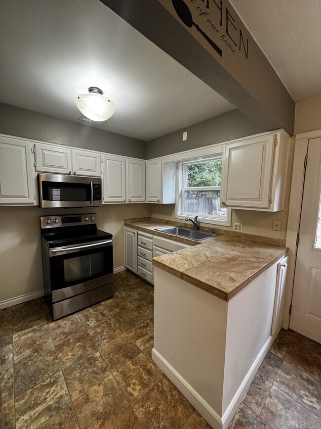 Photo - 1023 Murray Ave