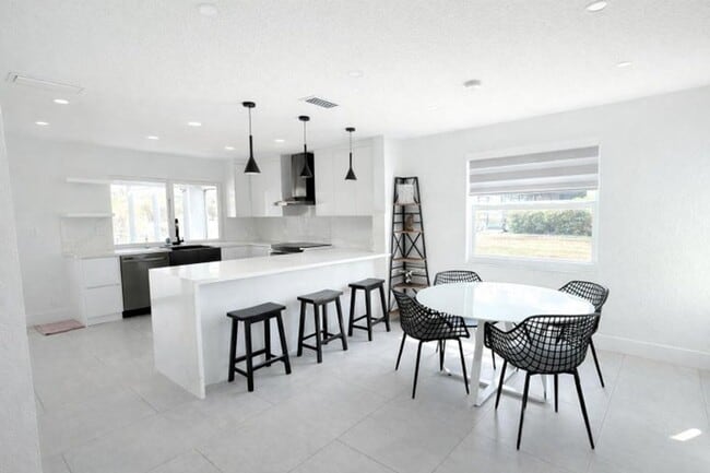 Photo - 149 Ponce De Leon St