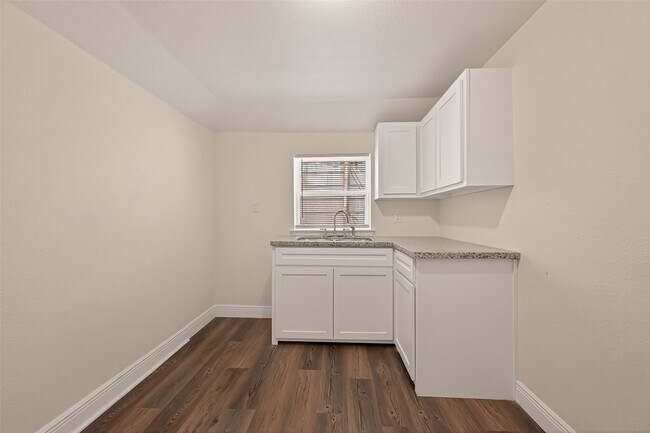 Photo - 4901 Stimson St Unit 2