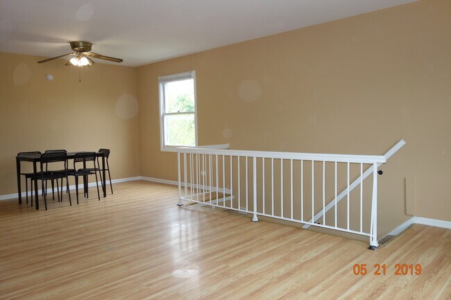 Photo - 300 Meadow Ct Unit 300