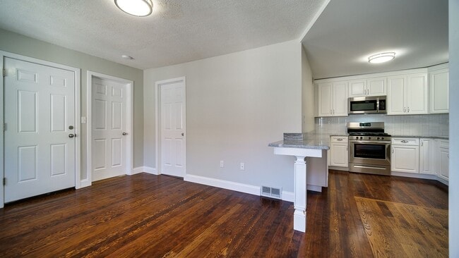 Photo - 185 Willow St Unit 2