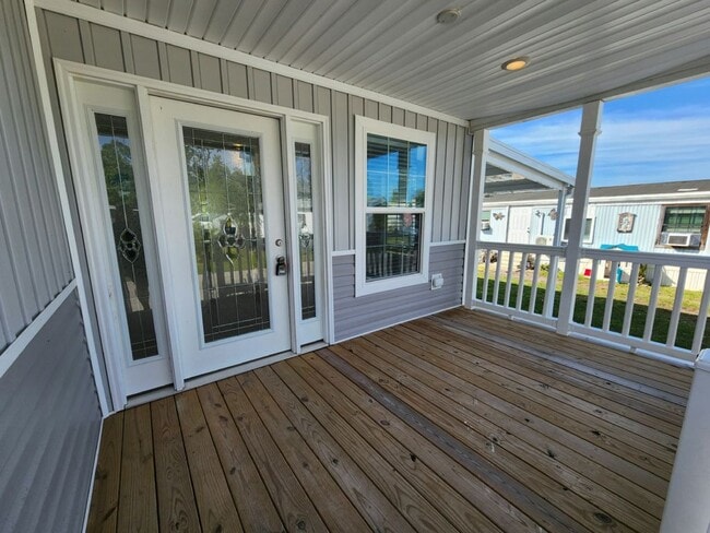 Photo - 518 Eland Dr