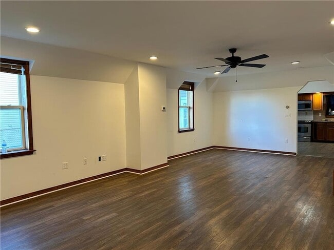 Photo - 138 S 3rd St
