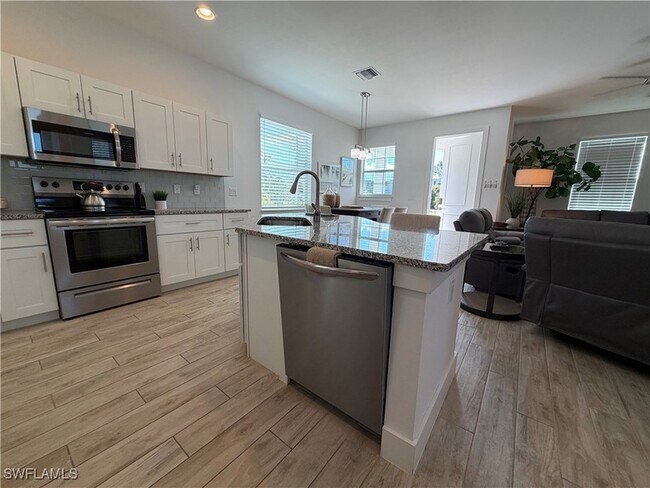 Photo - 1727 Danford St