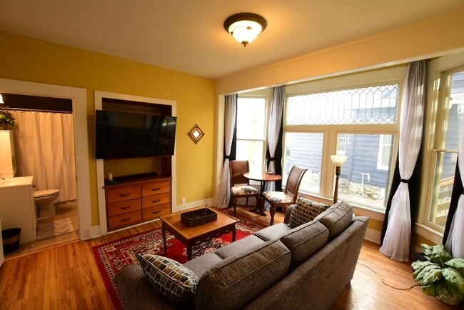 Photo - 1316 W Dean Ave