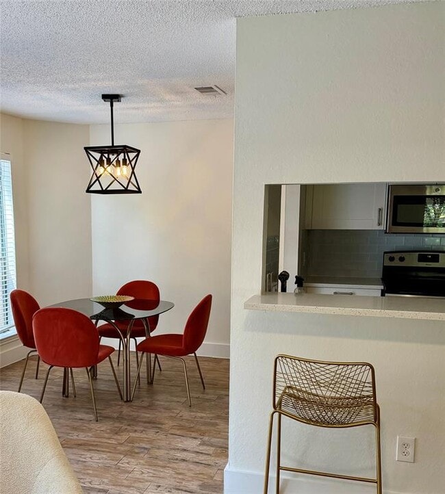 Photo - 13304 Saddlebrook Trl