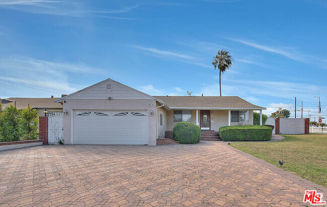 Building Photo - 8701 Kittyhawk Ave Rental