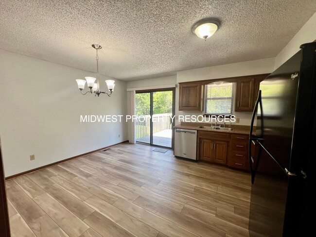 Photo - Freshly Updated 3 Bedroom Duplex