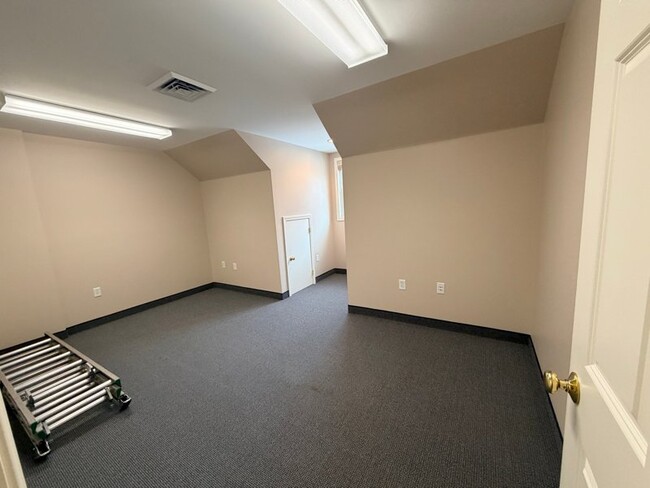 Photo - 116 E Main St