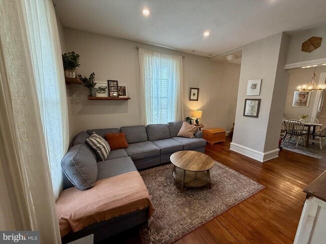Photo - 221 W Court St