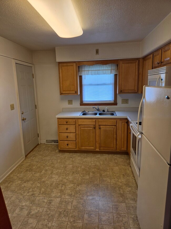 kitchen - 309 C Ave