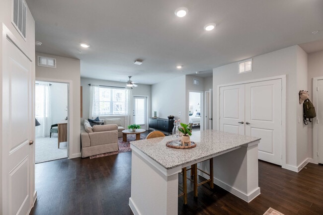 Building Photo - Ascend at 720