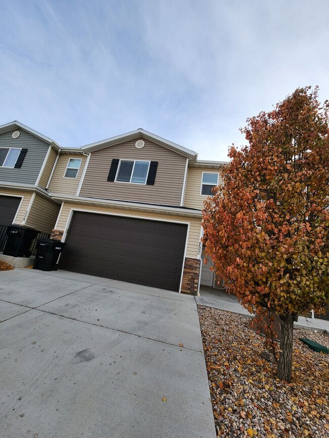 Charming 3 Bedroom Townhome in Cedar City - Charming 3 Bedroom Townhome in Cedar City