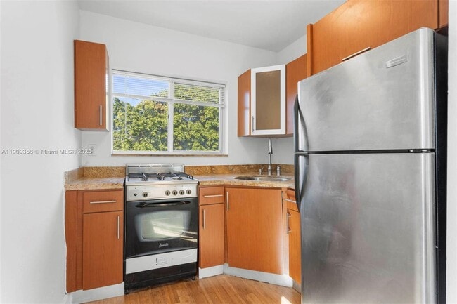 Photo - 1010 Pennsylvania Ave Unit 14