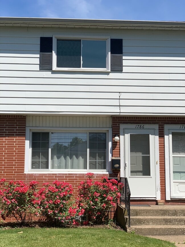 Building Photo - Five Roses-Ellsworth Bldg. #2 Unit 1794 West 38th