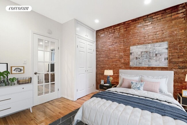 Photo - 3161 Broadway