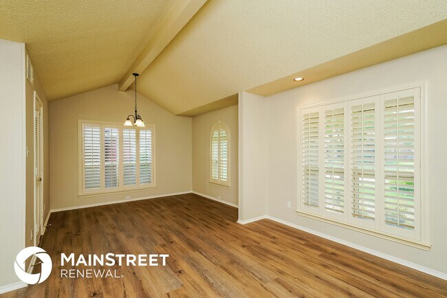 1617 Palisades Dr