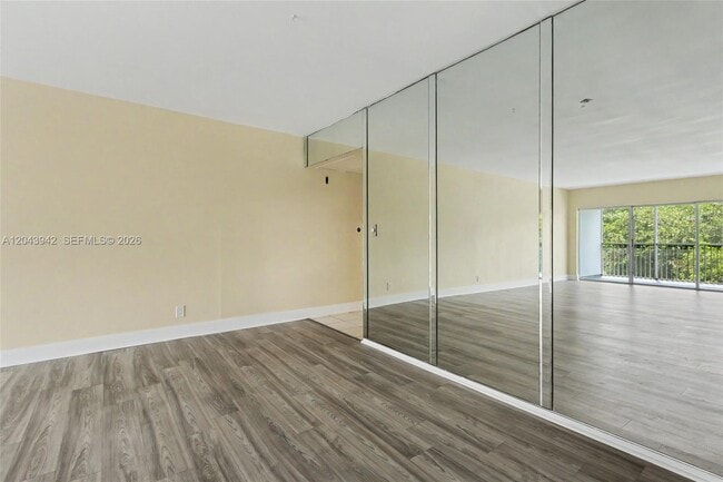 Photo - 3250 N Palm Aire Dr Unidad 406