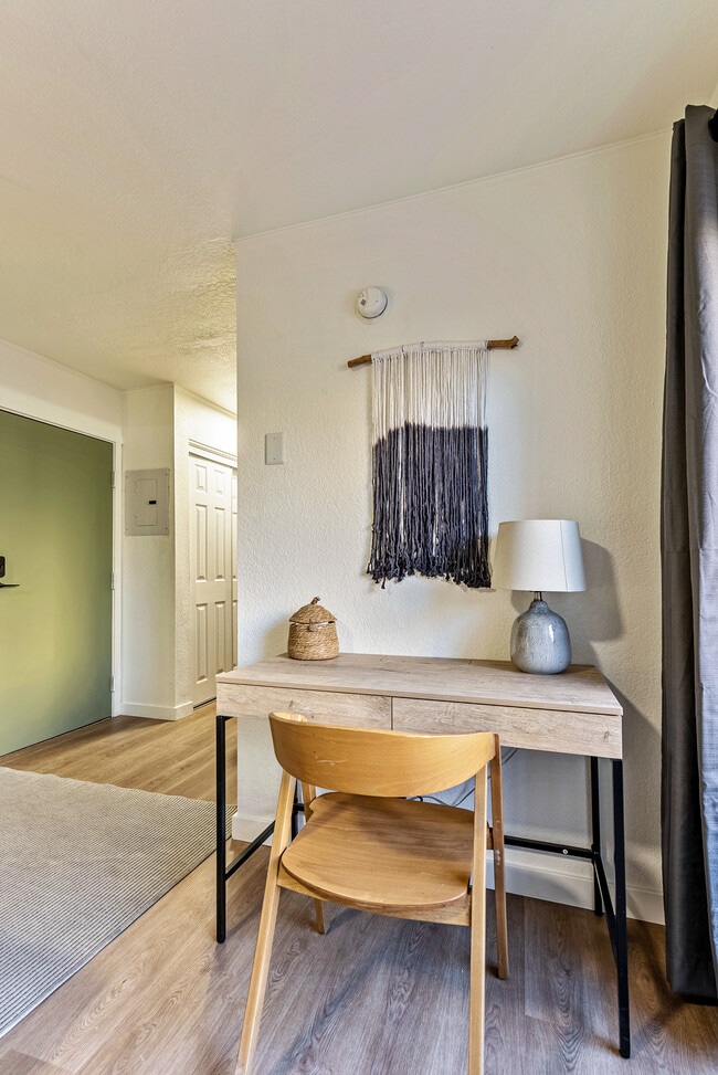 Photo - Prospector Unit 128