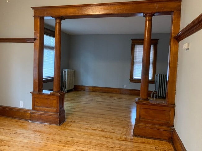 Photo - 3 Bedroom 1 Bathroom House in St.Paul!