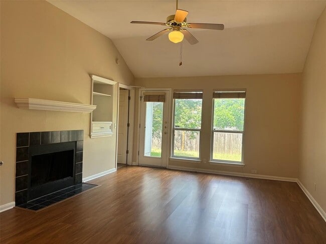Photo - 1612 Darley Arabian Dr