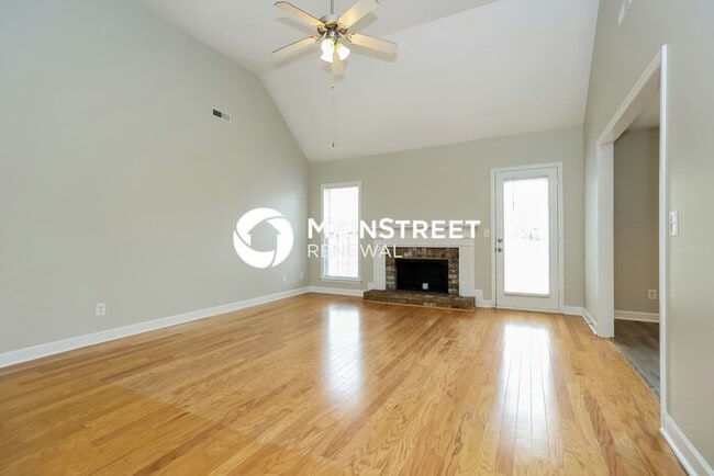 3 Bedroom Pet-Friendly Home in SPRING HILL, TN with Main Street Renewal