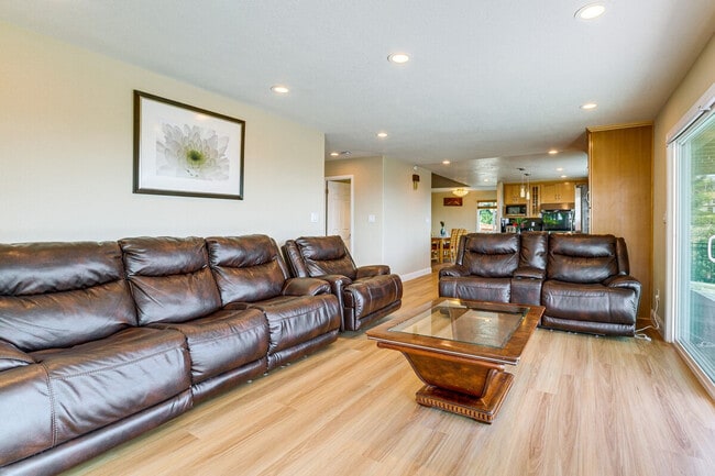 Building Photo - 1253 Hickerson Ct Unit ID1305266P