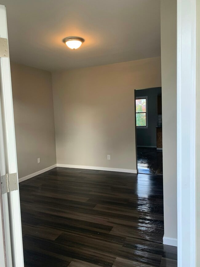 Photo - 413 Silvercliffs Ave