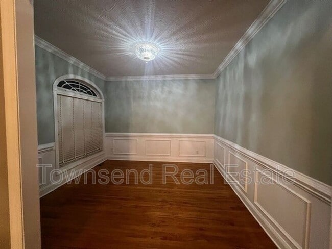 Photo - 305 W Summerchase Dr