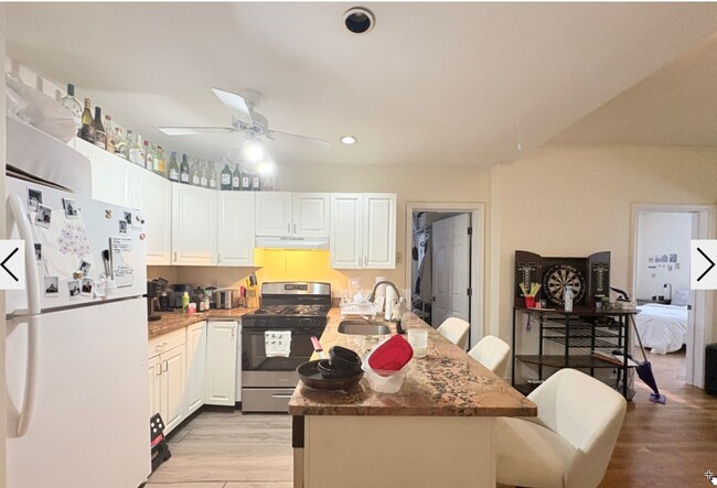 Building Photo - 322 St Paul St Unit 2