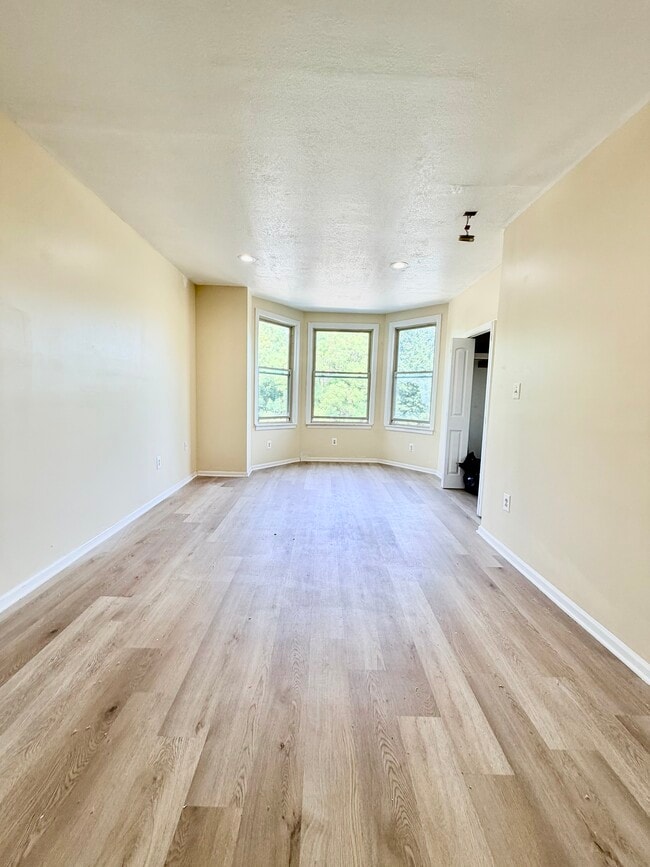 Photo - 2213 N 33rd St Unit 2