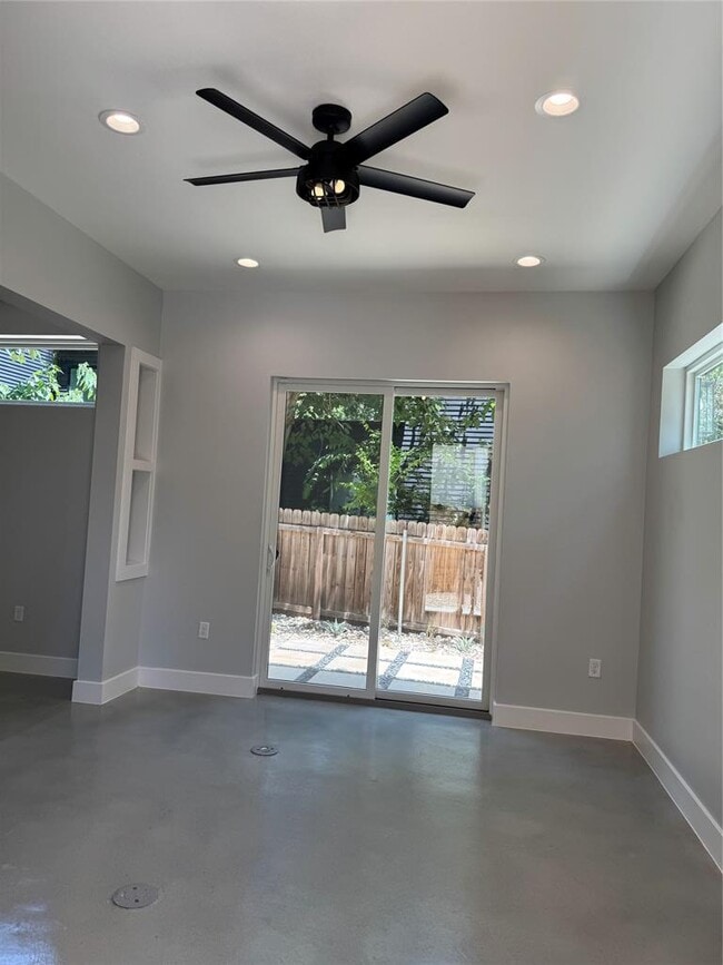 Photo - 2604 Francisco St